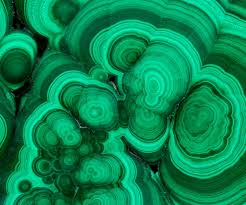 HOW CRYSTALS ARE FORMED