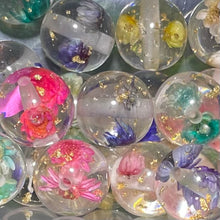 Load image into Gallery viewer, FOR BEADABLE PRODUCTS - collection still uploading view on livestream
