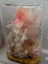 Load image into Gallery viewer, CRYSTAL TERRARIUM - MINI ROSE QUARTZ + WHITE &amp; PINK FLORALS
