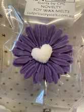 Load image into Gallery viewer, SUNFLOWER HEART NOVELTY WAX MELTS
