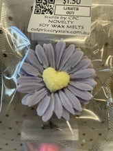 Load image into Gallery viewer, SUNFLOWER HEART NOVELTY WAX MELTS
