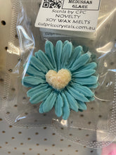 Load image into Gallery viewer, SUNFLOWER HEART NOVELTY WAX MELTS
