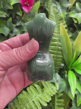 Load and play video in Gallery viewer, BODY CARVING - GREEN AVENTURINE
