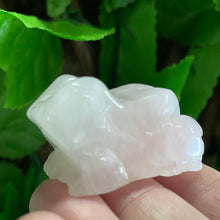 Load image into Gallery viewer, FROG CARVING ROSE QUARTZ

