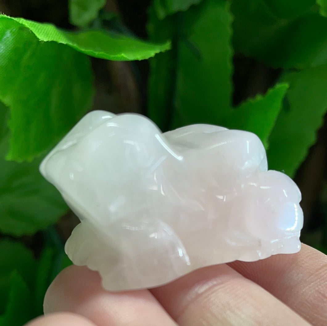 FROG CARVING ROSE QUARTZ