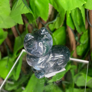 MOSS AGATE CAT CARVING