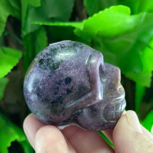 SKULL CARVING CHAROITE