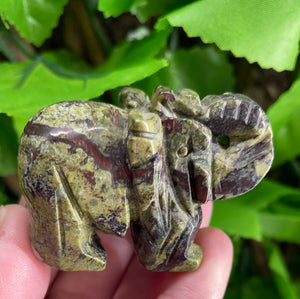 ELEPHANT CARVING - DRAGONS BLOOD