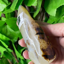Load image into Gallery viewer, DENDRITIC AGATE FLAME CARVING
