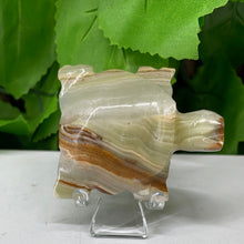 Load image into Gallery viewer, TURTLE CARVING - GREEN ONYX
