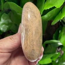 Load image into Gallery viewer, PEACH MOONSTONE PALM STONE
