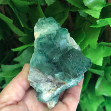 Load image into Gallery viewer, FLUORITE SPECIMEN GREEN
