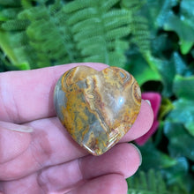 Load image into Gallery viewer, HEART CARVING - CRAZY LACE AGATE
