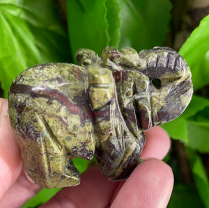 ELEPHANT CARVING - DRAGONS BLOOD