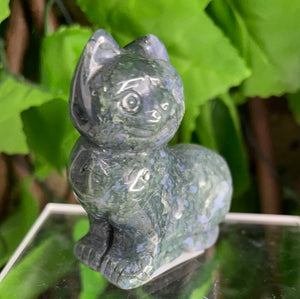 MOSS AGATE CAT CARVING