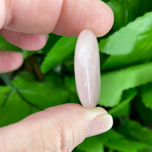 MOON CARVING - ROSE KUNZITE