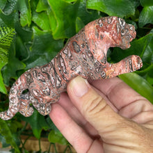 Load image into Gallery viewer, LEOPARD CARVING - LEOPARD SKIN JASPER
