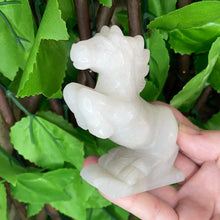 Load image into Gallery viewer, MILKY QUARTZ - HORSE CARVING
