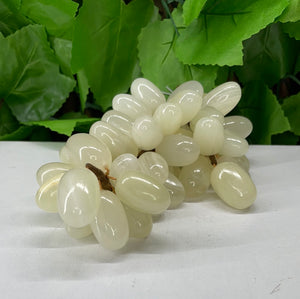 GRAPE CARVING - GREEN ONYX