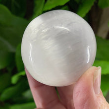 Load image into Gallery viewer, SELENITE (SATIN SPAR) SPHERE
