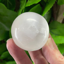 Load image into Gallery viewer, SELENITE (SATIN SPAR) SPHERE
