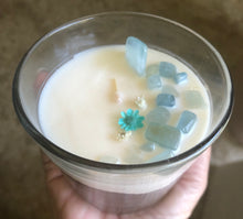 Load image into Gallery viewer, SMALL SCENTED SINGLE WICK CANDLES - INFUSED WITH CRYSTALS
