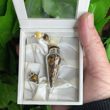 Load image into Gallery viewer, PENDULUM - TIGERS EYE GLASS
