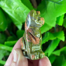 Load image into Gallery viewer, CAT CARVING - UNAKITE
