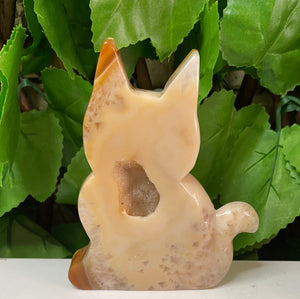 AGATE DRUZY CAT CARVING