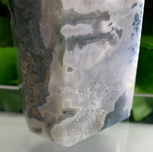 MOSS AGATE TOWER