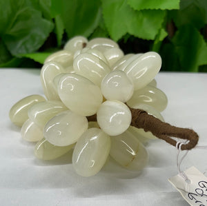GRAPE CARVING - GREEN ONYX