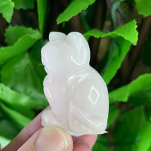 Load image into Gallery viewer, CAT CARVING - ROSE QUARTZ
