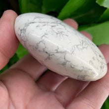 Load image into Gallery viewer, HOWLITE PALM STONE
